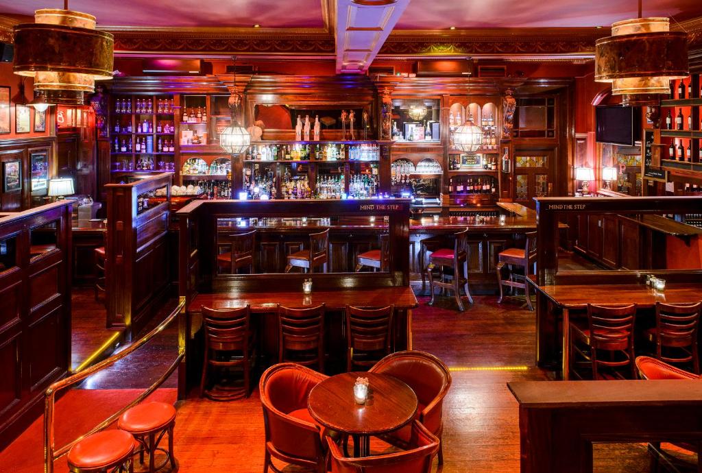 Lounge nebo bar v ubytování Kilkenny Hibernian Hotel