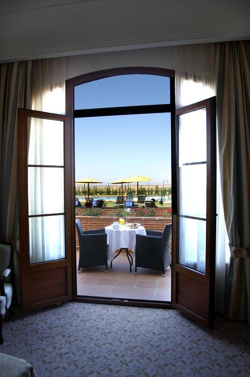 Candido Hotel 2*