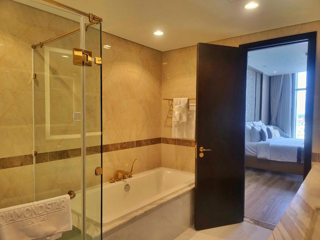 Diamond Stars Ben Tre Hotel - 12