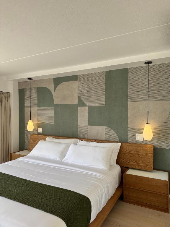 Panoramic Oceanview Resort - Full Kitchen in Each Unit, 2 Swimming Pools, Onsite Restaurants, Fireworks Every Friday photo