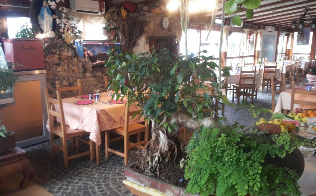 Restaurace v ubytování Agriturismo Mare e Monti