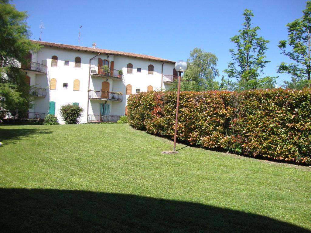 Gallery image of Il Glicine sul Garda Appartamento Turistico in Peschiera del Garda