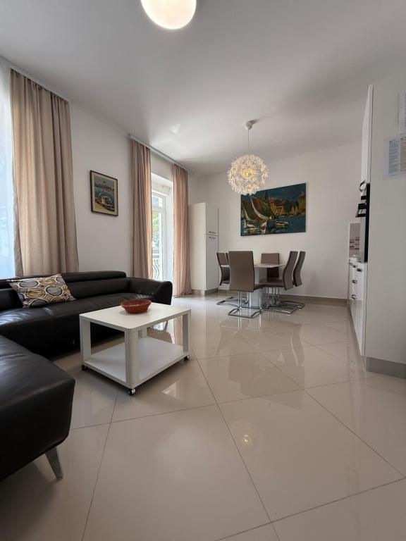 Posezení v ubytování Sesar Apartments Krk - No. 1 Iva