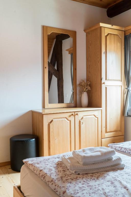 Postel nebo postele na pokoji v ubytování Mountain View Apartments - Pr` Potovcn`k