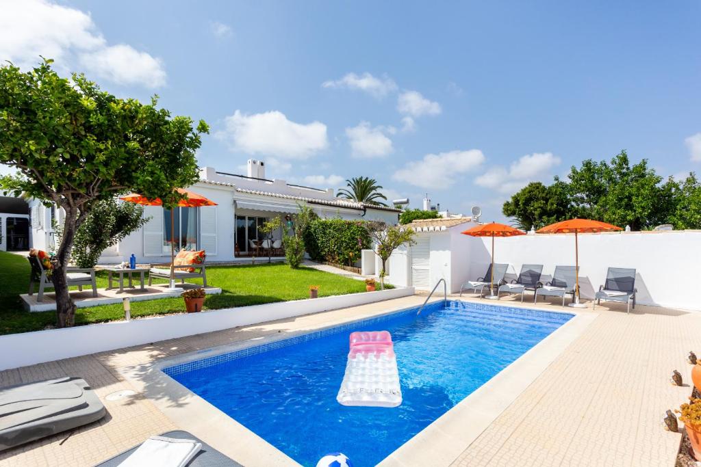 Casa Evasion by CoolHouses