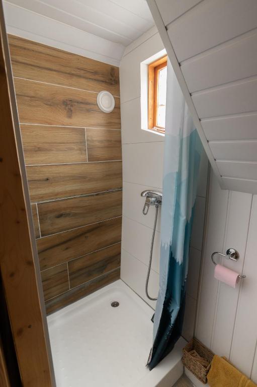 Koupelna v ubytování Loray des Bois - Cabane - Tipi - Cottage