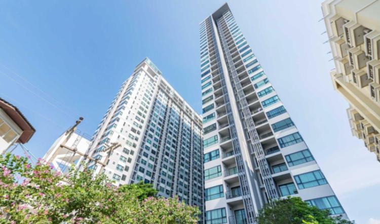 The building in which Az apartmant is located