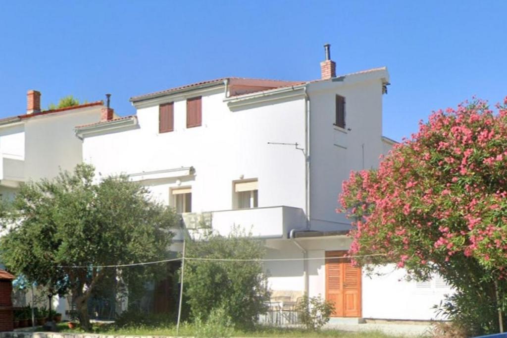 Holiday house with a parking space Banjol, Rab - 24620