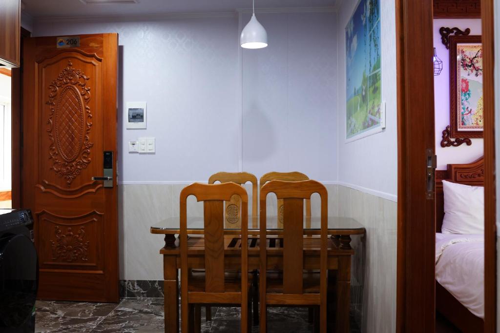 Postel nebo postele na pokoji v ubytování Phan Van 2 hotel