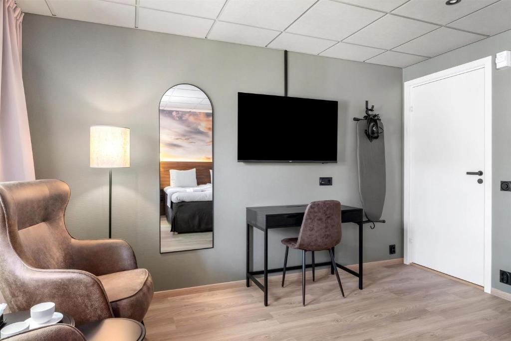 TV a/nebo společenská místnost v ubytování Best Western Hotel City Gavle