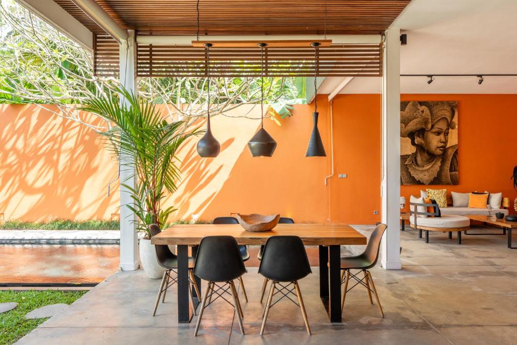 Restoran atau tempat makan lain di Rouge - Loft Dimanisa