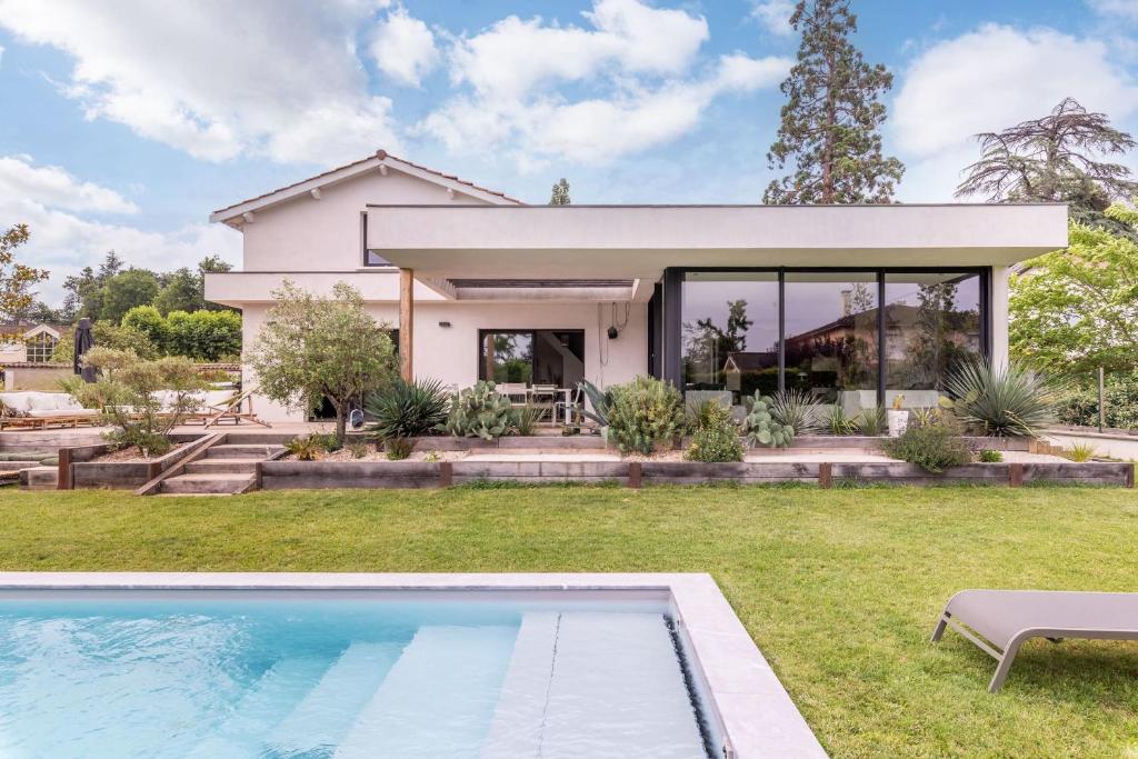 Πισίνα στο ή κοντά στο Farniente - Newly refurbished house with swimming pool