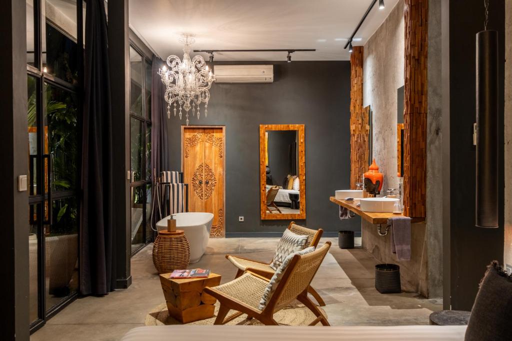 Kamar mandi di Rouge - Loft Dimanisa