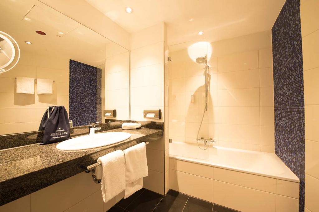 Carathotel Düsseldorf City - Resim 6