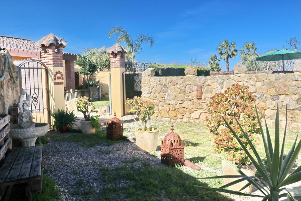A garden outside Chalet Bella Mendoza