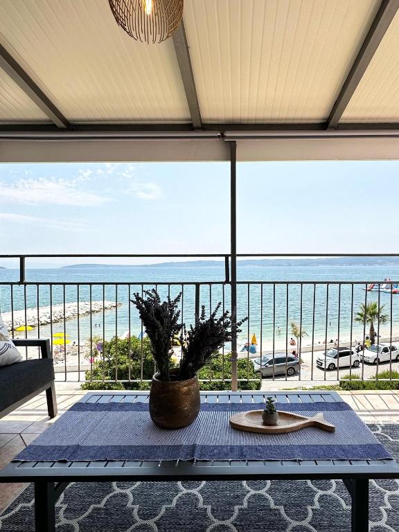 Luxury Pearl Seaside Apartment