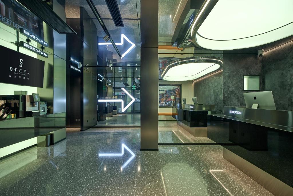 Fotografie z fotogalerie ubytování Sfeel设计师酒店成都宽窄巷子奎星楼街店 v destinaci Čcheng-tu