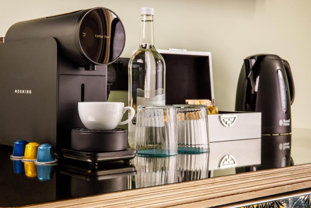 Ellen Kensington - Resim 43