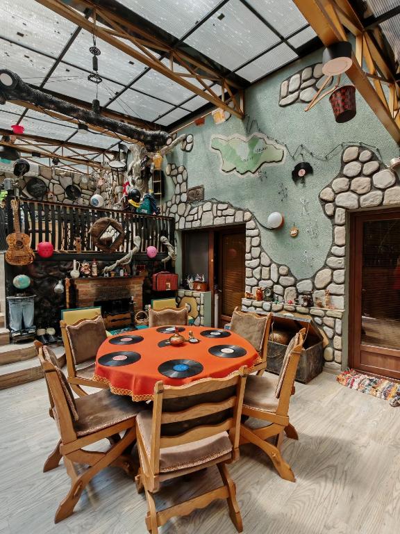 Qilimcha's Guesthouse-Art Museum