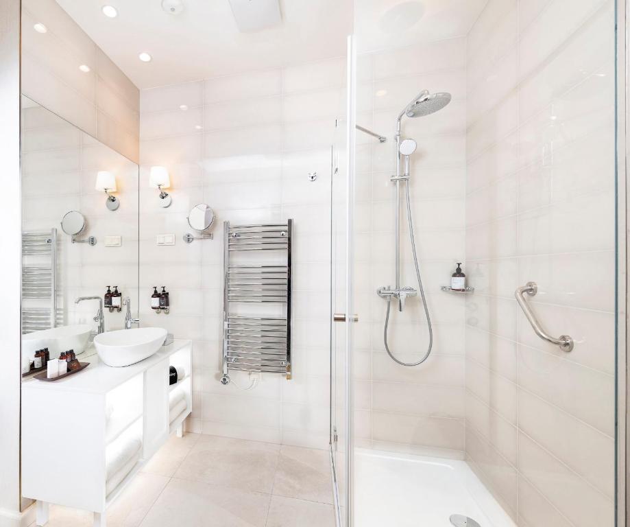 Three Corners Avenue Hotel - Resim 42