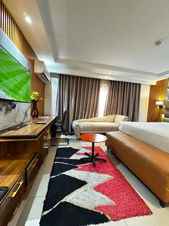 Posezení v ubytování Golden Tulip Hotel Port Harcourt -GTPH