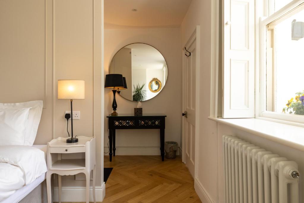 Posezení v ubytování Pembroke Guest Suite