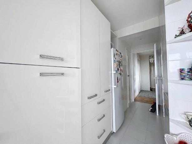 Kuchyň nebo kuchyňský kout v ubytování Chambre privée dans un Appartement central et partagé