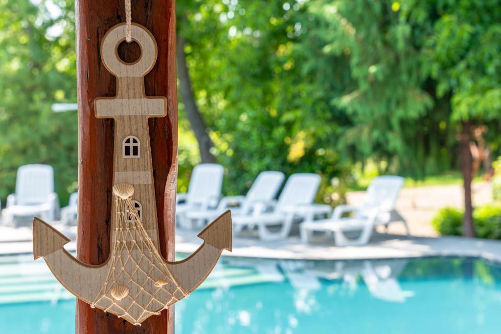 Bazén v ubytování Levendula Resort és Rendezvényközpont nebo v jeho okolí