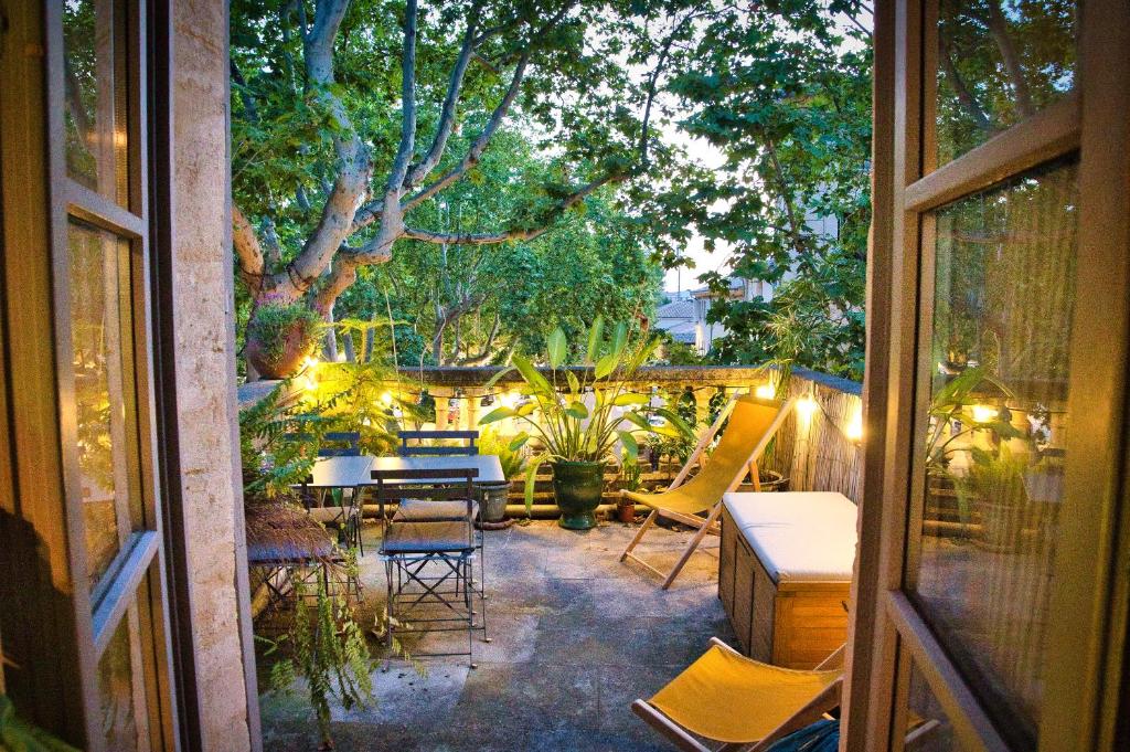 Κήπος έξω από το Appartement avec Terrasse Uzès Centre