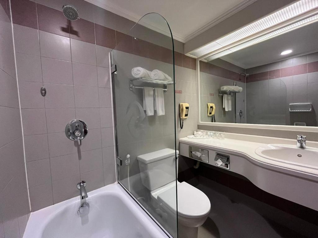 Koupelna v ubytování Hotel Shangri-la Kota Kinabalu