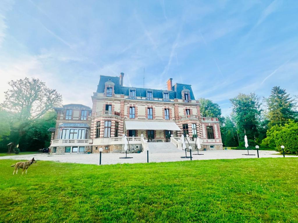 Photo de la galerie de l'établissement Château de Crènille, à Chaumes-en-Brie