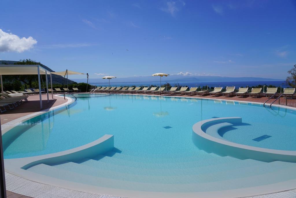 LUZIA AGRIRESORT - Piscina Panoramica e vista Mare a Capo Vaticano - Chambre Triple Économique