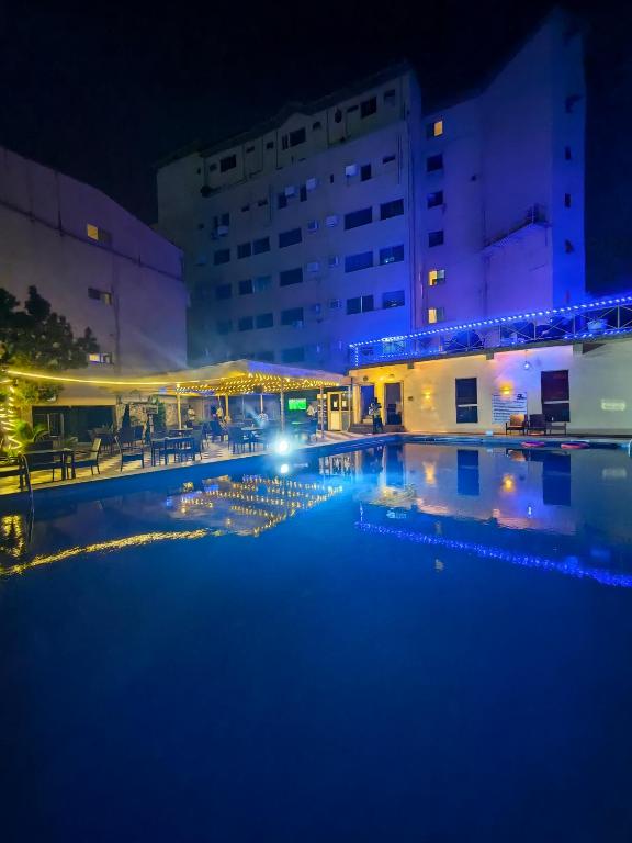 Bazén v ubytování Ivy Hotel Awolowo nebo v jeho okolí