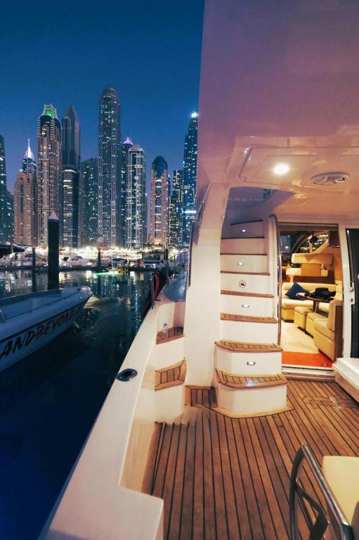 Posezení v ubytování Riviera Leisure Yachts Dubai