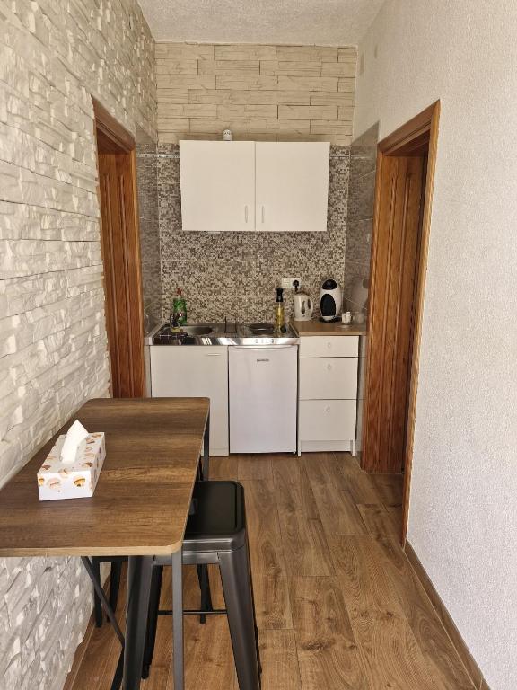 Kuchyň nebo kuchyňský kout v ubytování Guest House Keskic