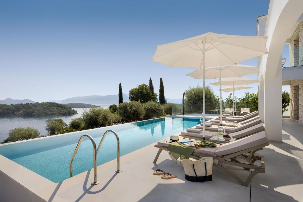 Swimmingpoolen hos eller tæt på Villa Unique