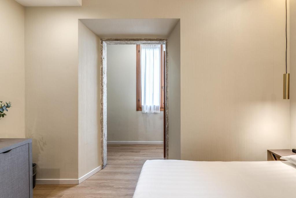 Flower Garden Hotel - Resim 25