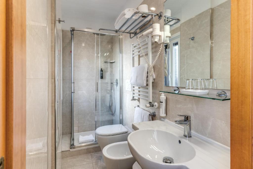 Flower Garden Hotel - Resim 33