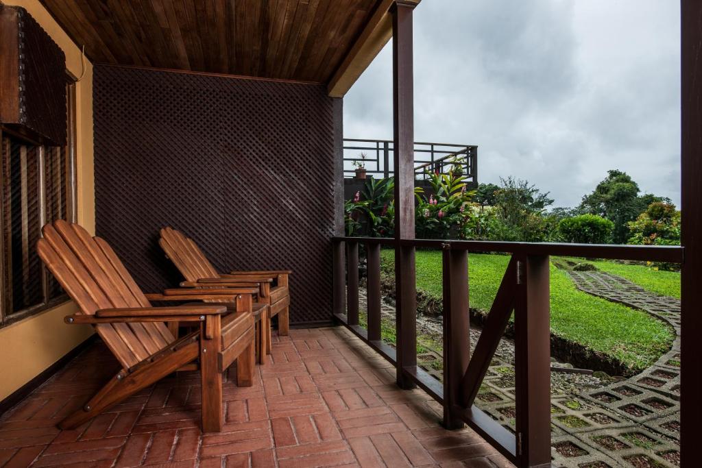Balkón nebo terasa v ubytování Hotel Arenal Lodge