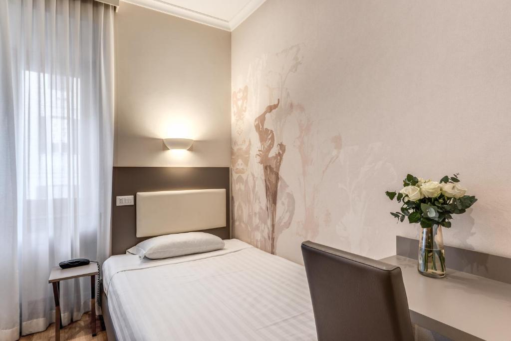 Flower Garden Hotel - Resim 36