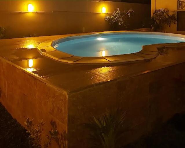 Bazén v ubytování YUTI Style Trendy Home Vibes nebo v jeho okolí