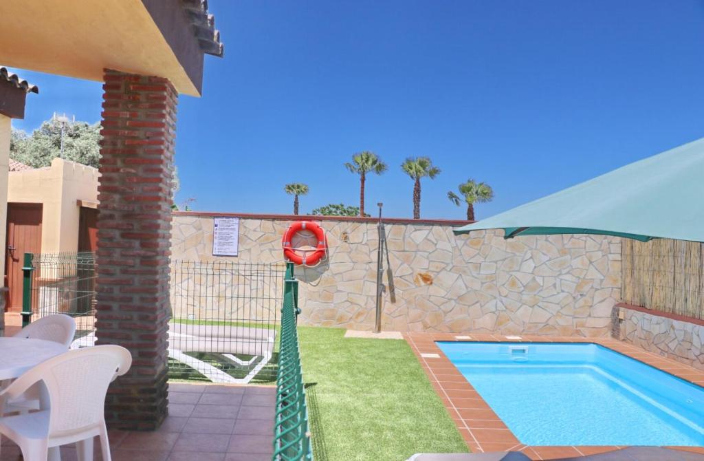The swimming pool at or close to Chalet Bella Mendoza
