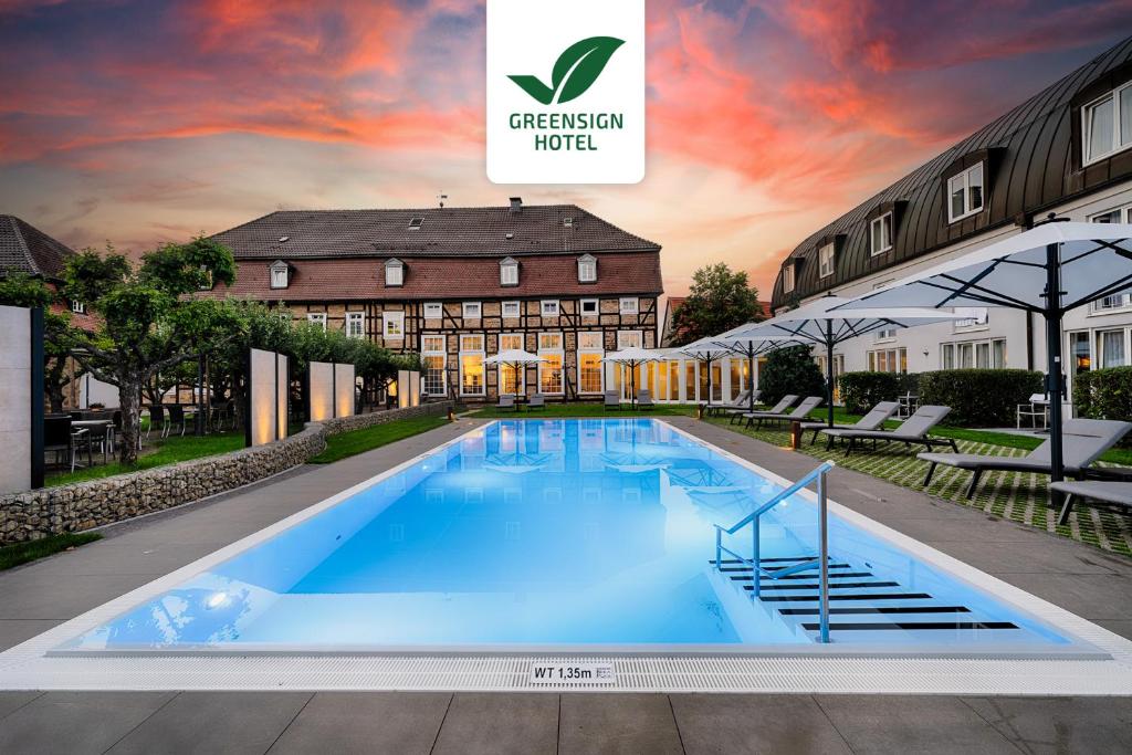 Bazén v ubytování Welcome Hotel Bad Arolsen nebo v jeho okolí