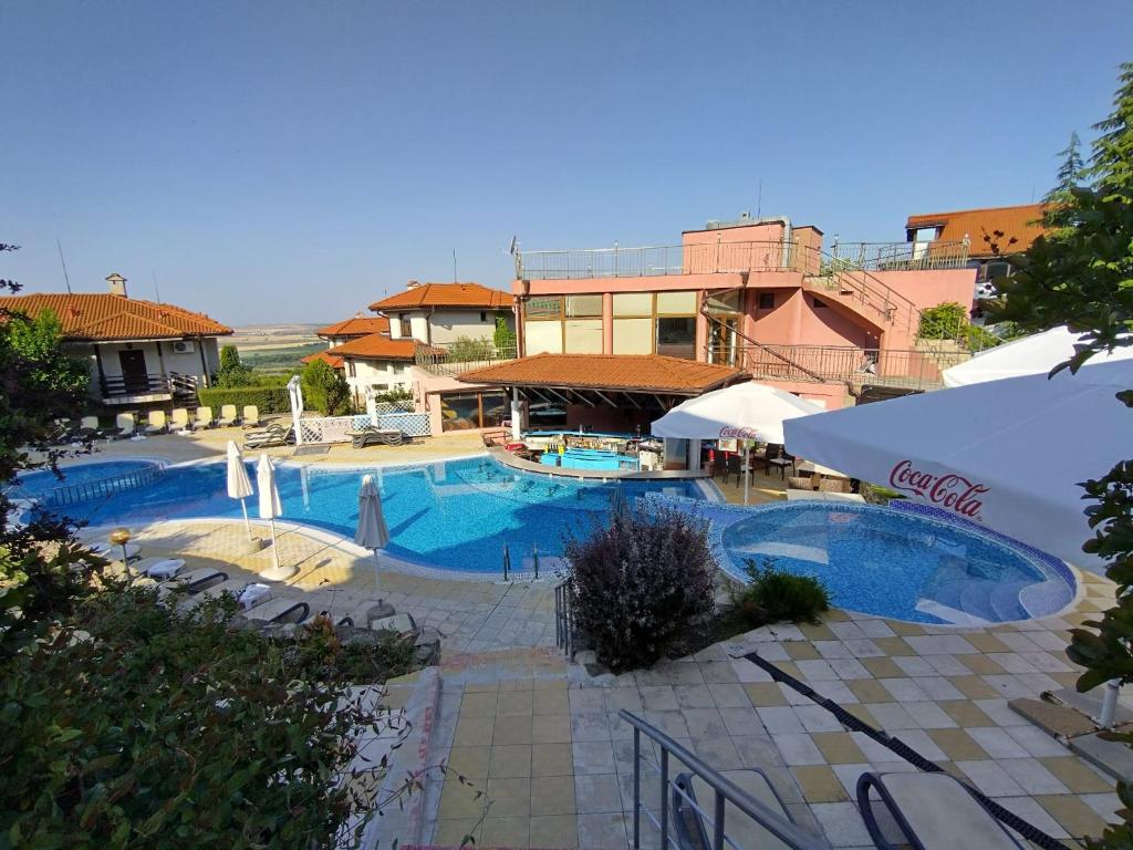 Bazén v ubytování Bay View Villas apartment NONA 1C - Kosharitsa nebo v jeho okolí