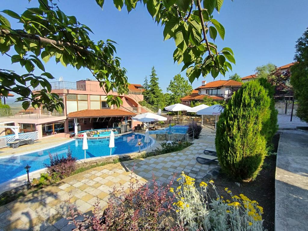 Bazén v ubytování Bay View Villas apartment NONA 1C - Kosharitsa nebo v jeho okolí
