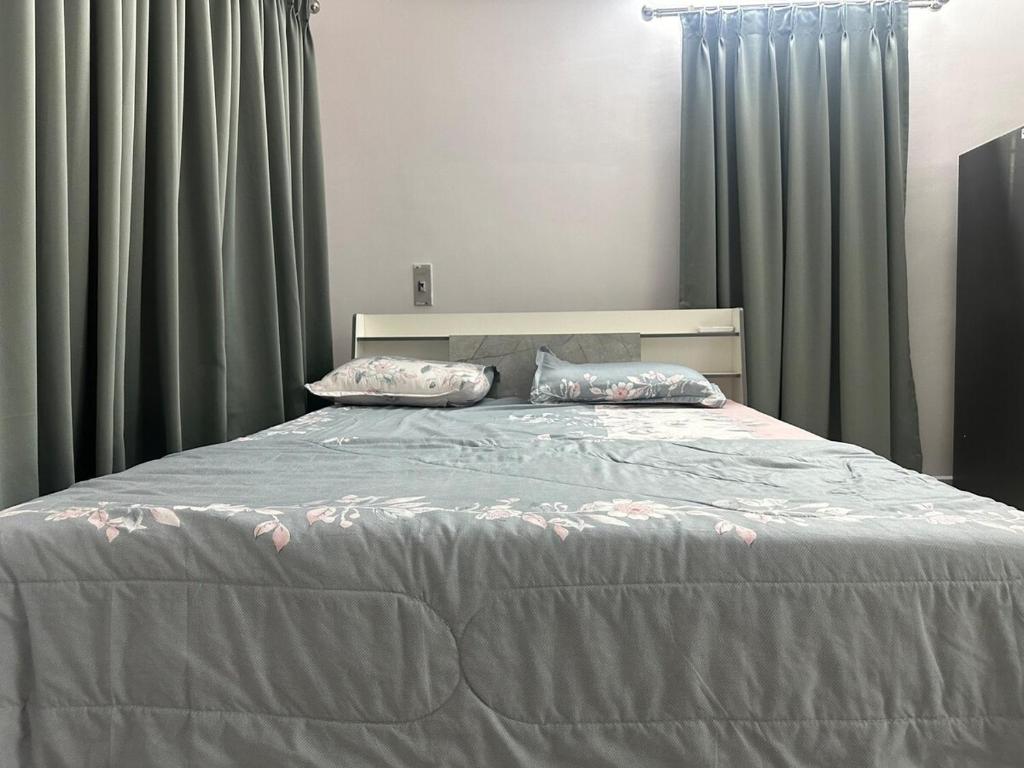 Ένα ή περισσότερα κρεβάτια σε δωμάτιο στο Woodside Haven Luxury GF