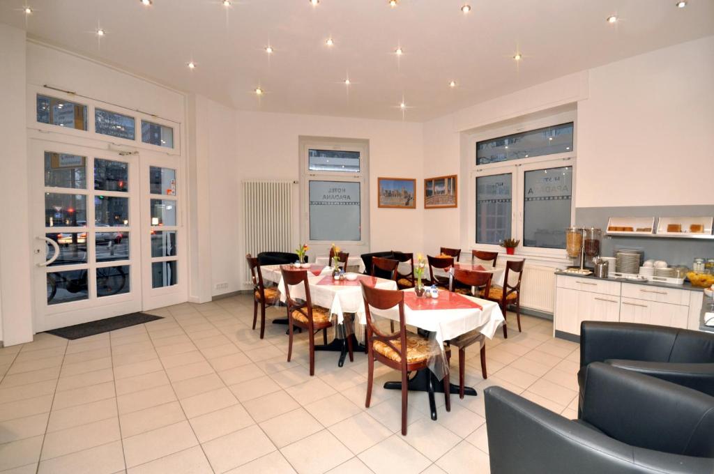 Hotel Apadana Frankfurt - Resim 11