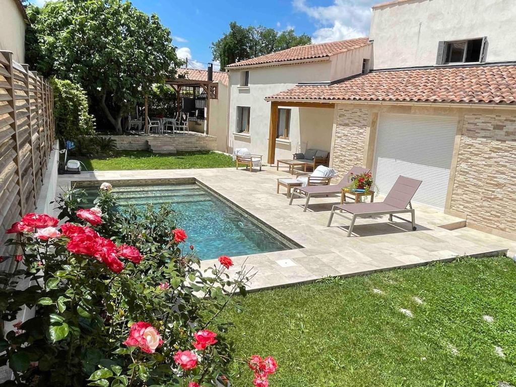 Photo de la galerie de l'établissement Belle maison climatisé et avec piscine pour 8 personnes, à Aix-en-Provence