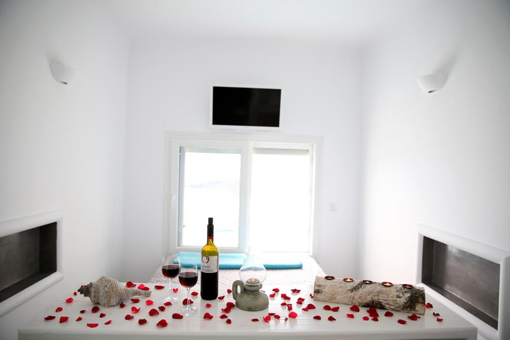 Fira Deep Blue Suites - 3