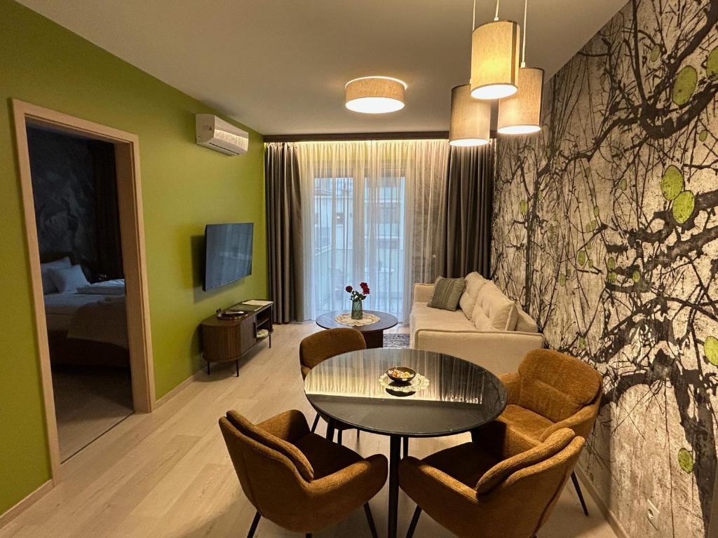 A seating area at Grand Suites Corvin